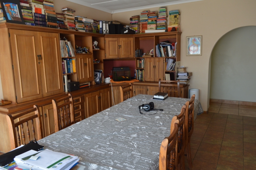 4 Bedroom Property for Sale in Flamwood North West